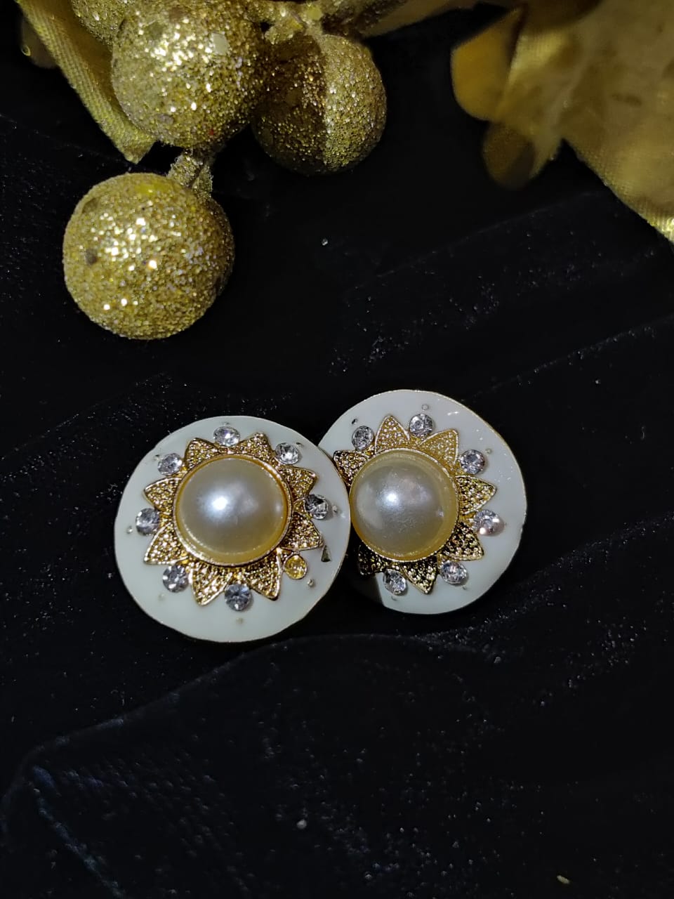 Pearl Stud Earring| White